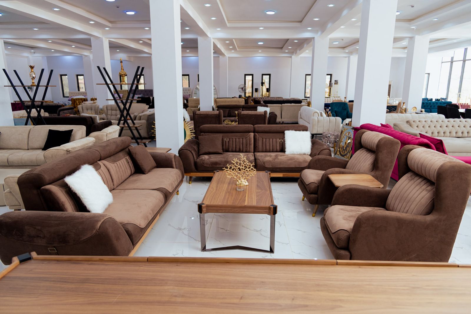 CONTEMPORARY FURNITURE SET-TCH069 - Image 2